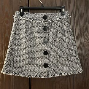 Haute Rogue winter black/ white mini skirt. Like wool. Size Small.